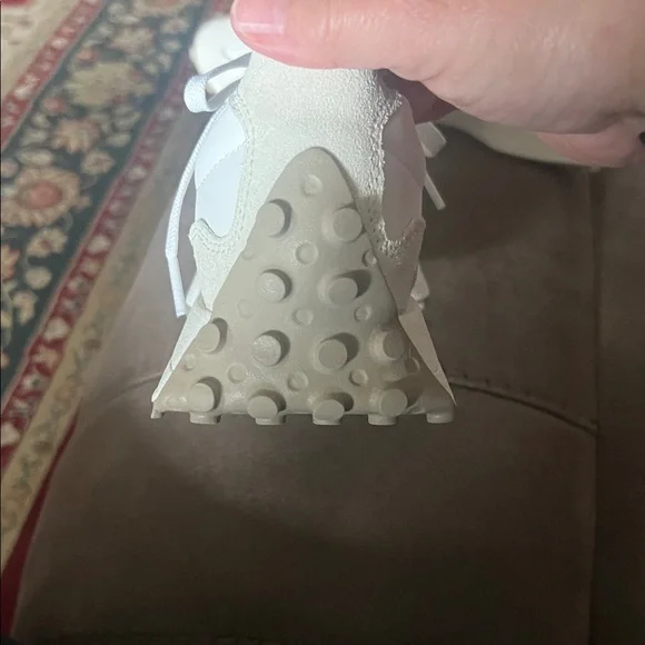 Women's White and Cream New Balance 327 Sneakers - Picture 3 of 3